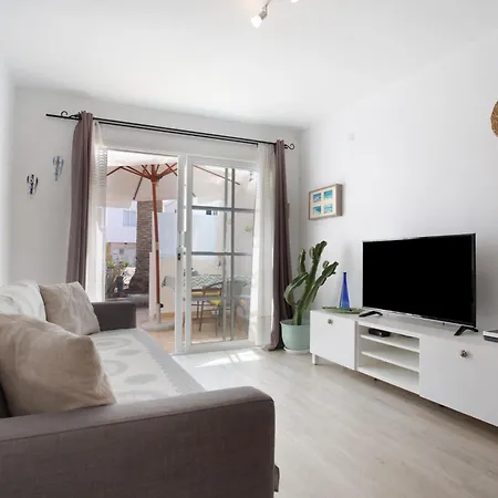 Monsal Apartment *