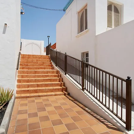 Monsal Apartment *